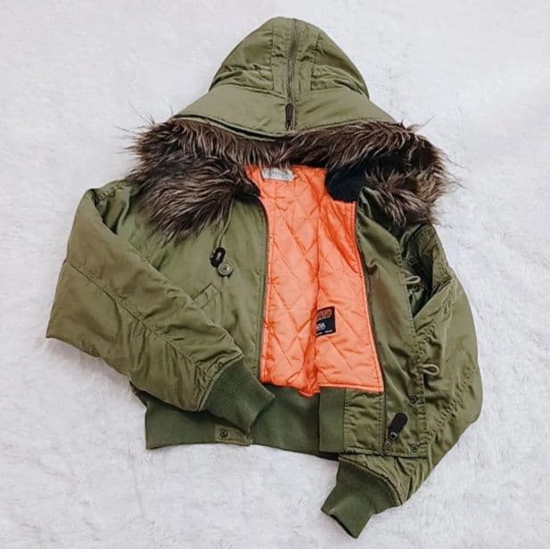 AZUL by moussy N-2B フライトジャケット 短丈 ファー フード