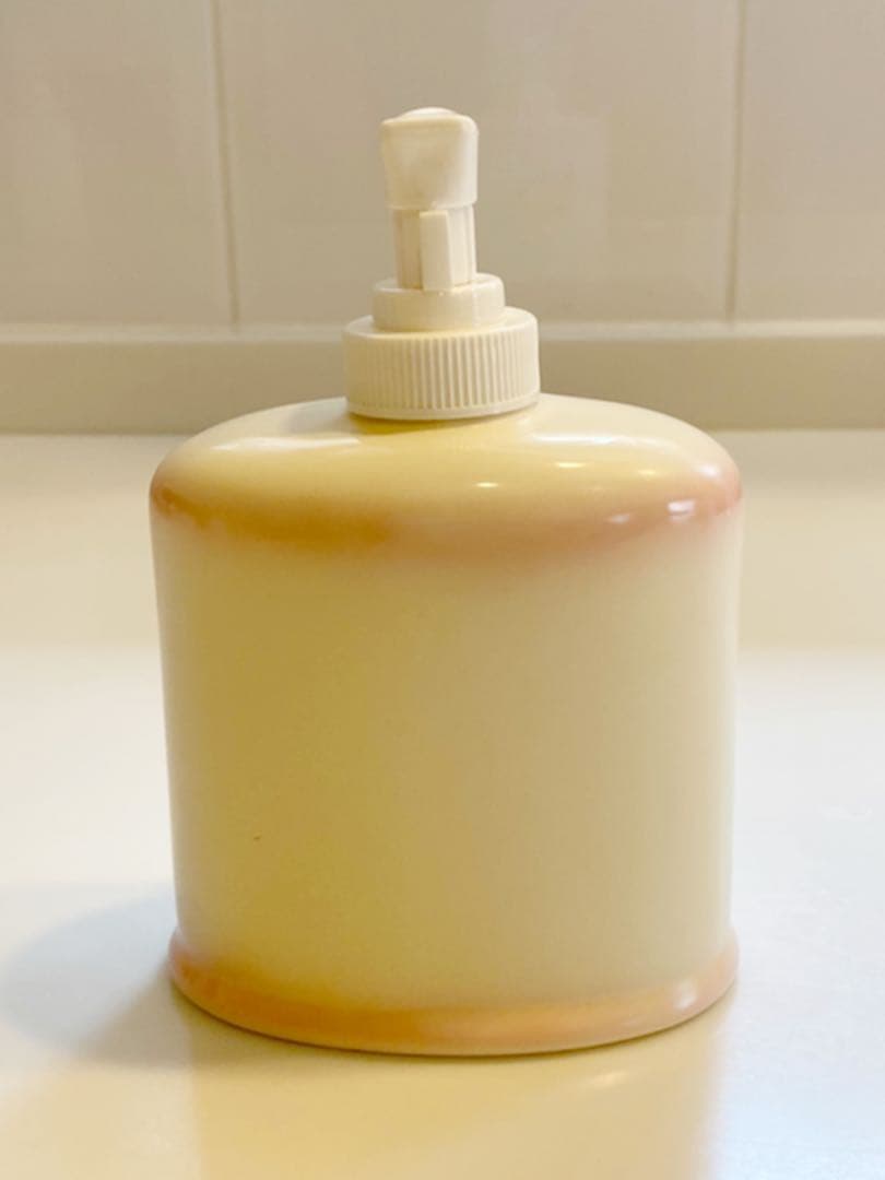 未使用品　イマン　ローションボトル　ダイアナローズ　陶器　アンティーク