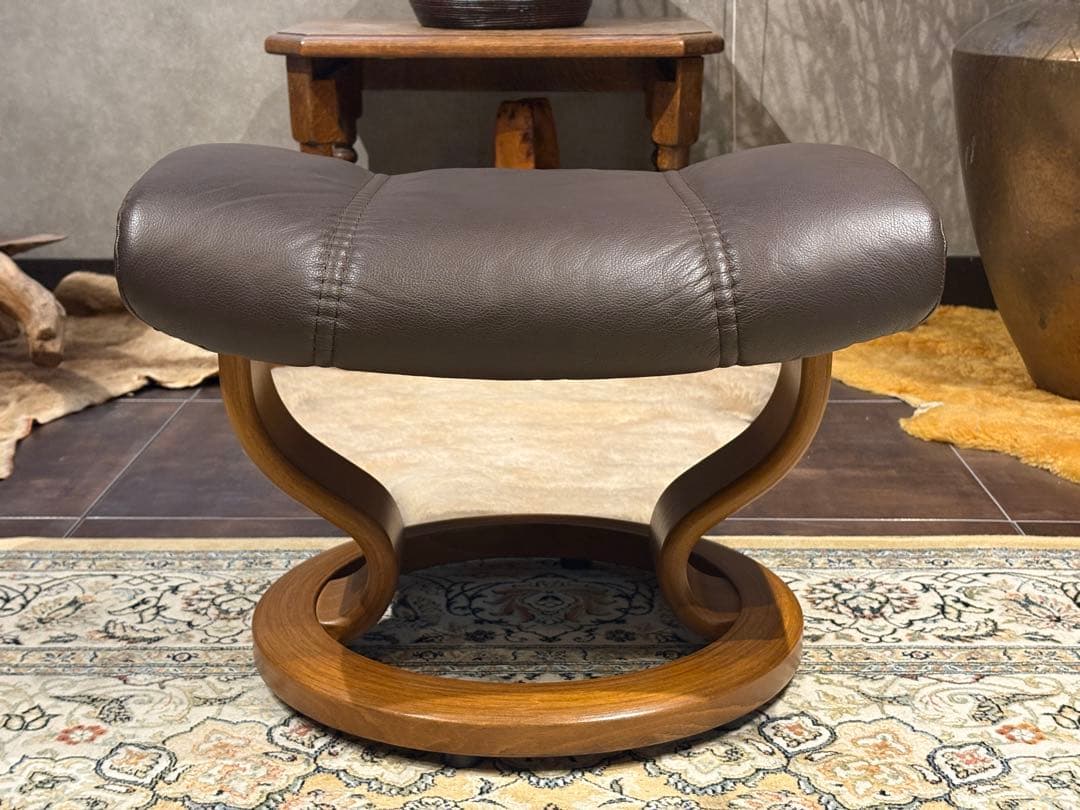 ②エコーネス パーソナルソファ オットマン ストレスレスチェア　IZZ