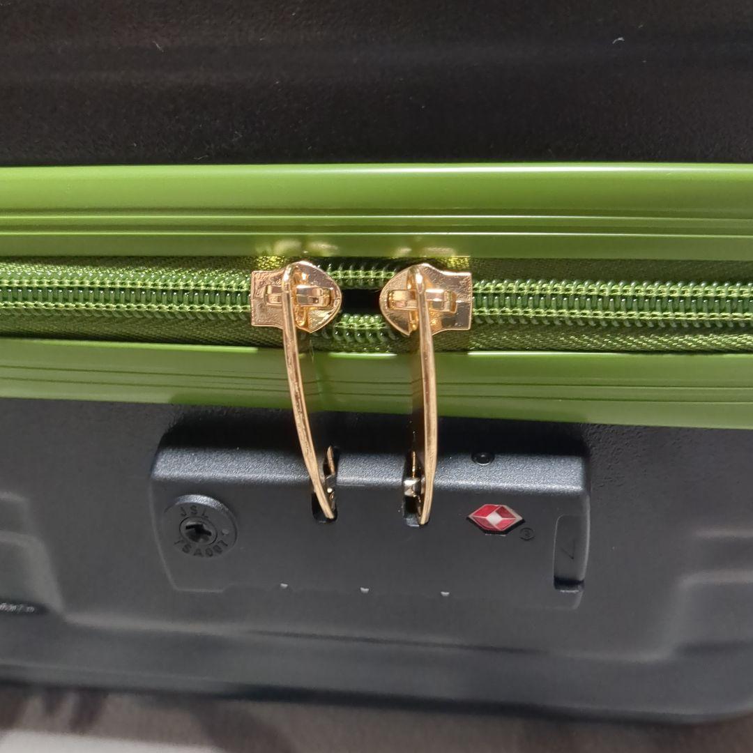 アナ雪　しまむらちはる　キャリ-＆ショルダーバック　トラベルポーチ　３点セット