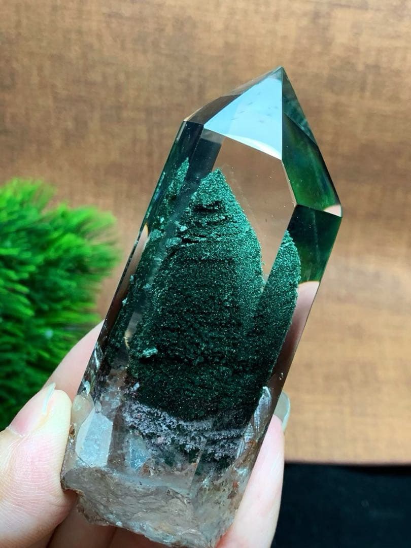 ⭐︎【極上品】天然 グリーン ガーデン クォーツ 置物 117g