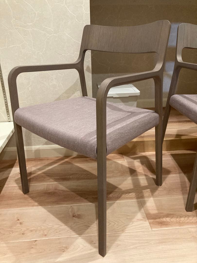 アルフレックス　RINN アームチェア