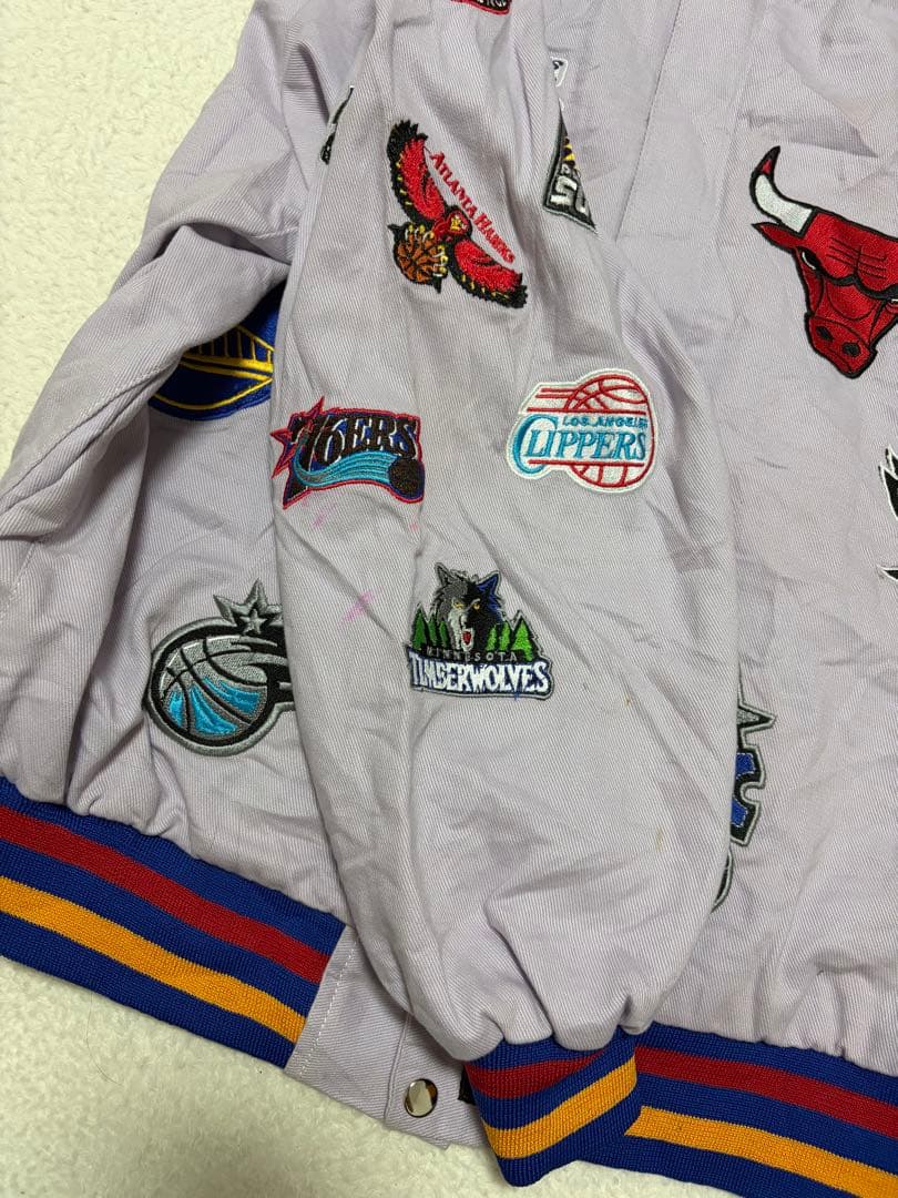 NBA チーム刺繍アウタージャケット 薄紫色