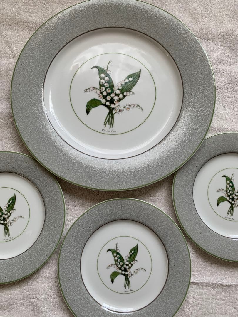 【未使用】クリスチャンディオール　スズランデザインの皿セット 4枚