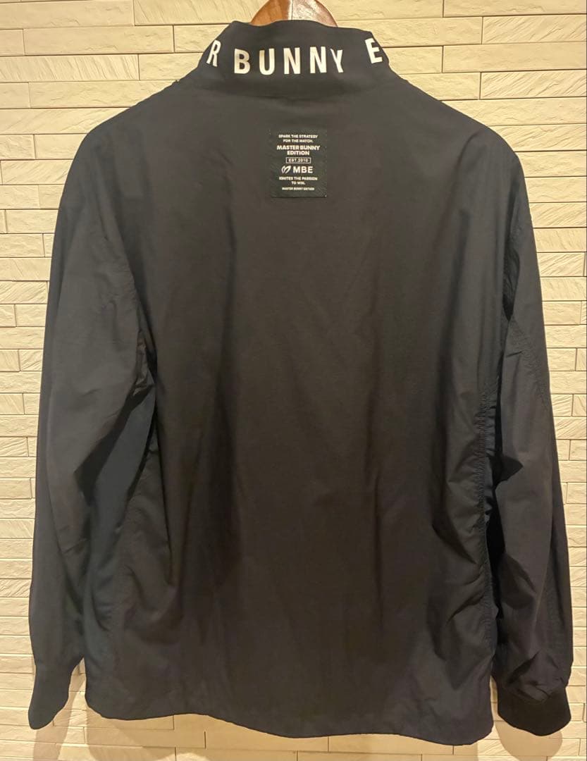 マスターバニー黒 ジャケット スポーツ メンズウェア　サイズ4