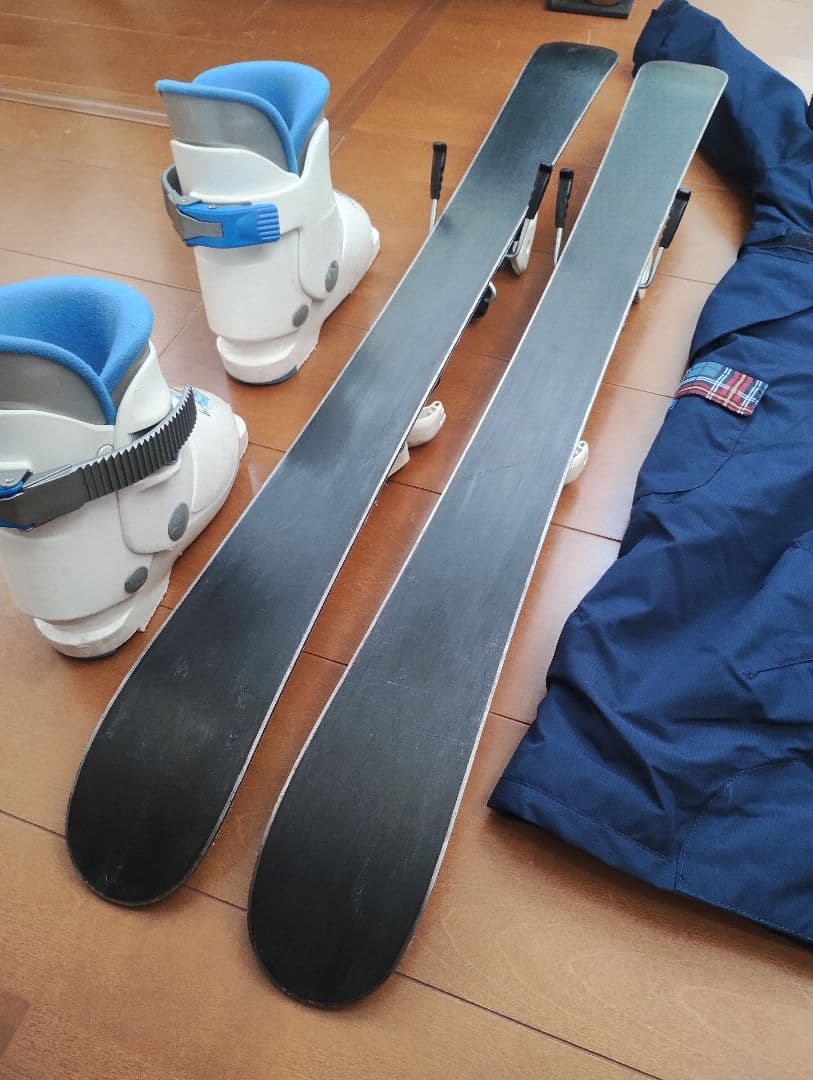 スキー,ブーツ,ウェア(調整付),グローブ 子供用のセット