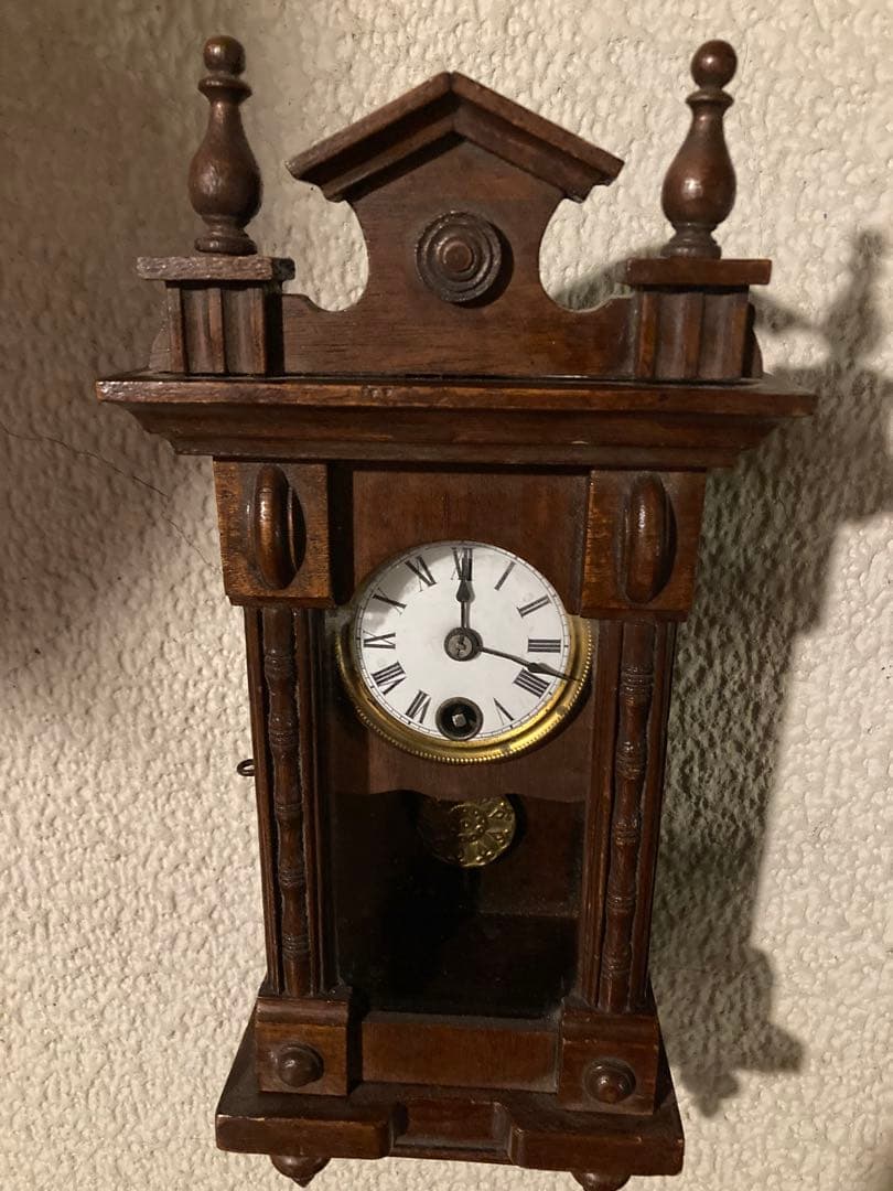 ユンハンスモデル　(極レア)小型サイズ 柱時計です。(文字盤ホーロー)