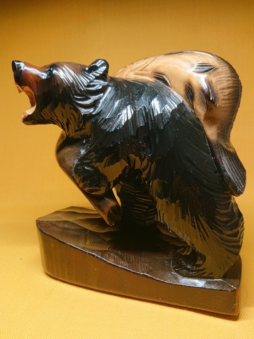 ビンテージ　木彫　熊　鮭背負い　置物　インテリア　工芸品　美術品　A1269