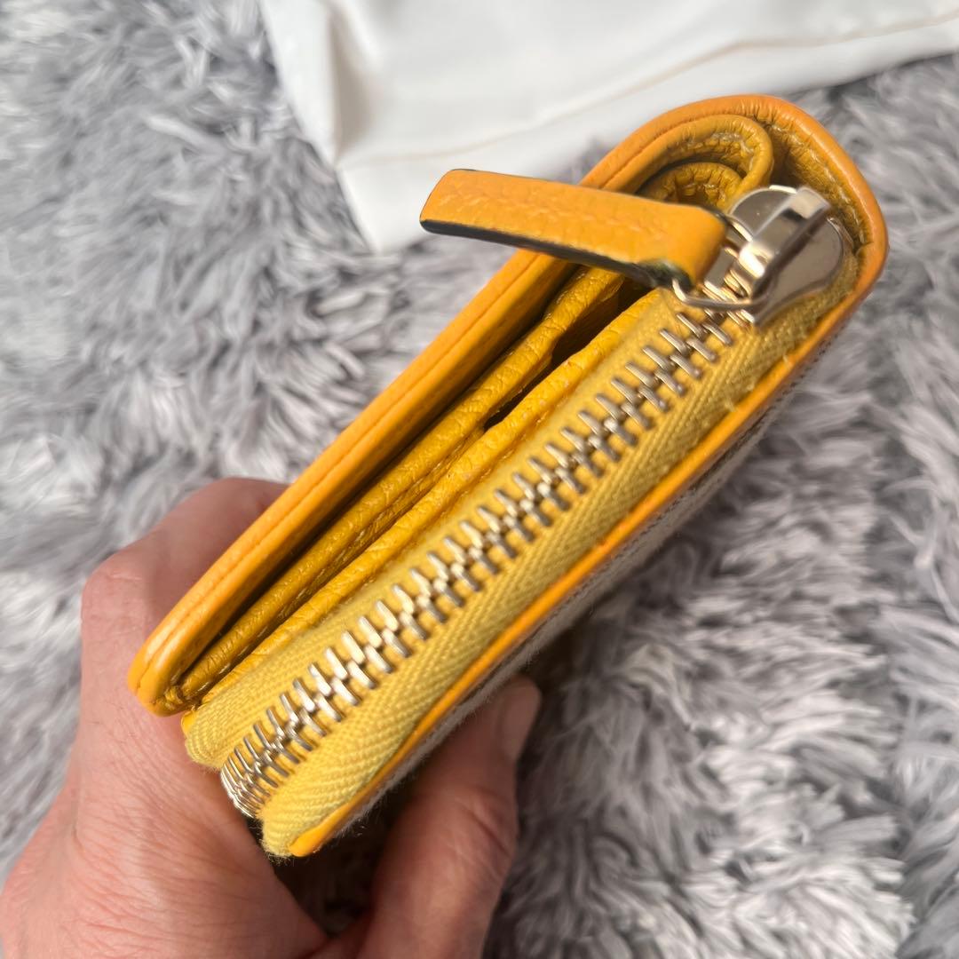 GUCCI 折り財布　GGキャンバス イエロー　ラウンドファスナー