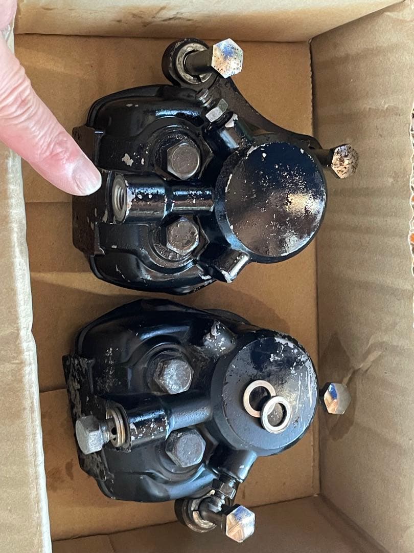 KAWASAKI KZ650 フロントキャリパー　左右セット