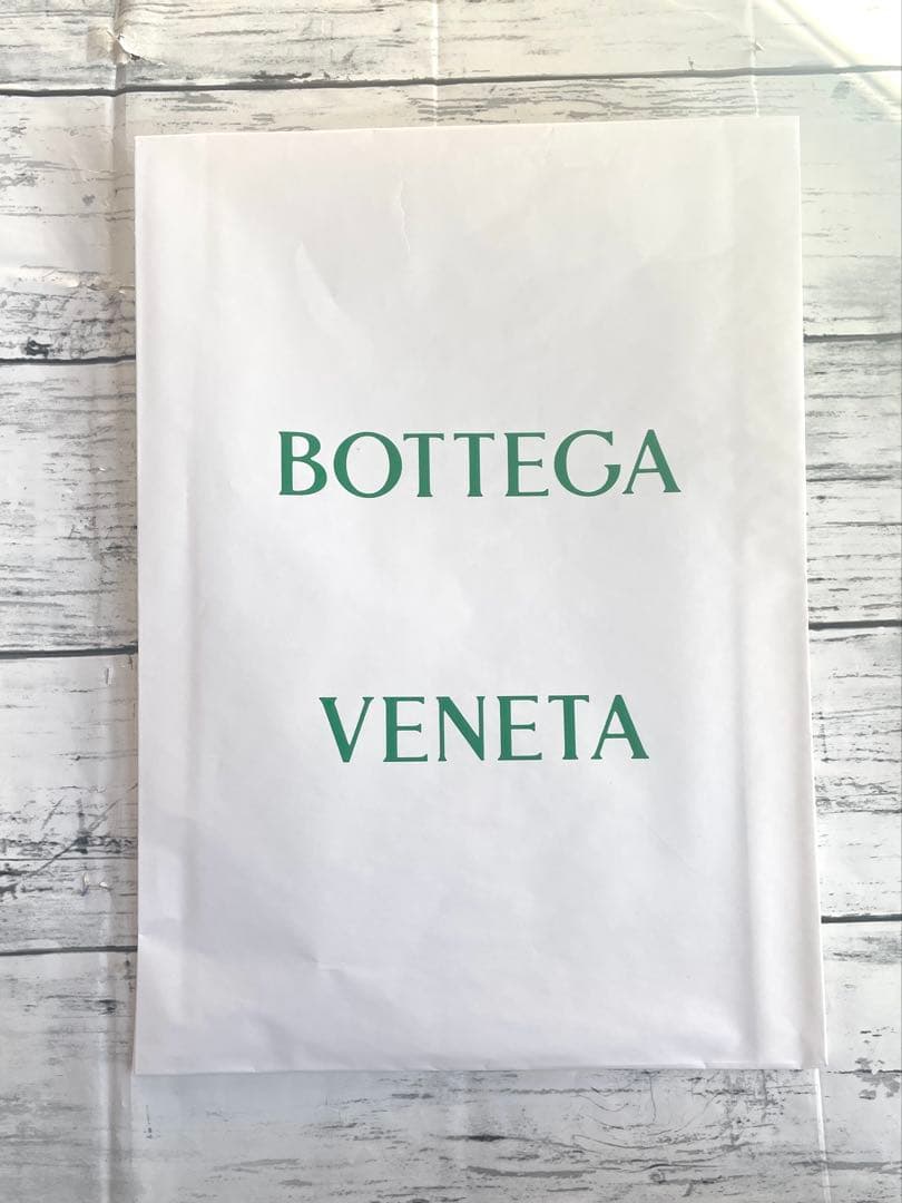 Bottega Veneta パープル キーホルダー　新品未使用 プレゼントに