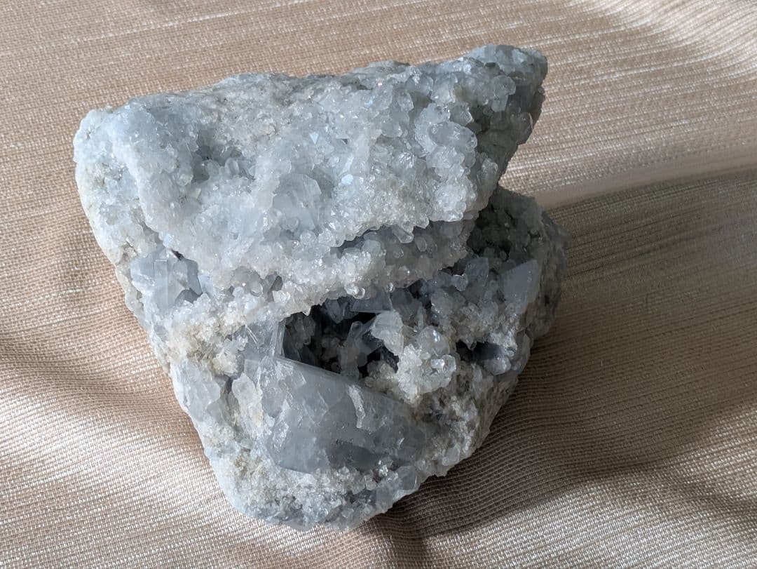 大型 セレスタイト 天青石 2.99ｋｇ 天然石 原石