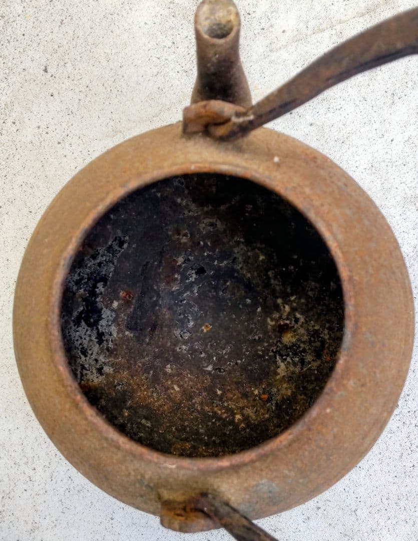 「大切に保管していました」味わいのある鉄瓶／用の美を感じる品／龍文堂造／骨董