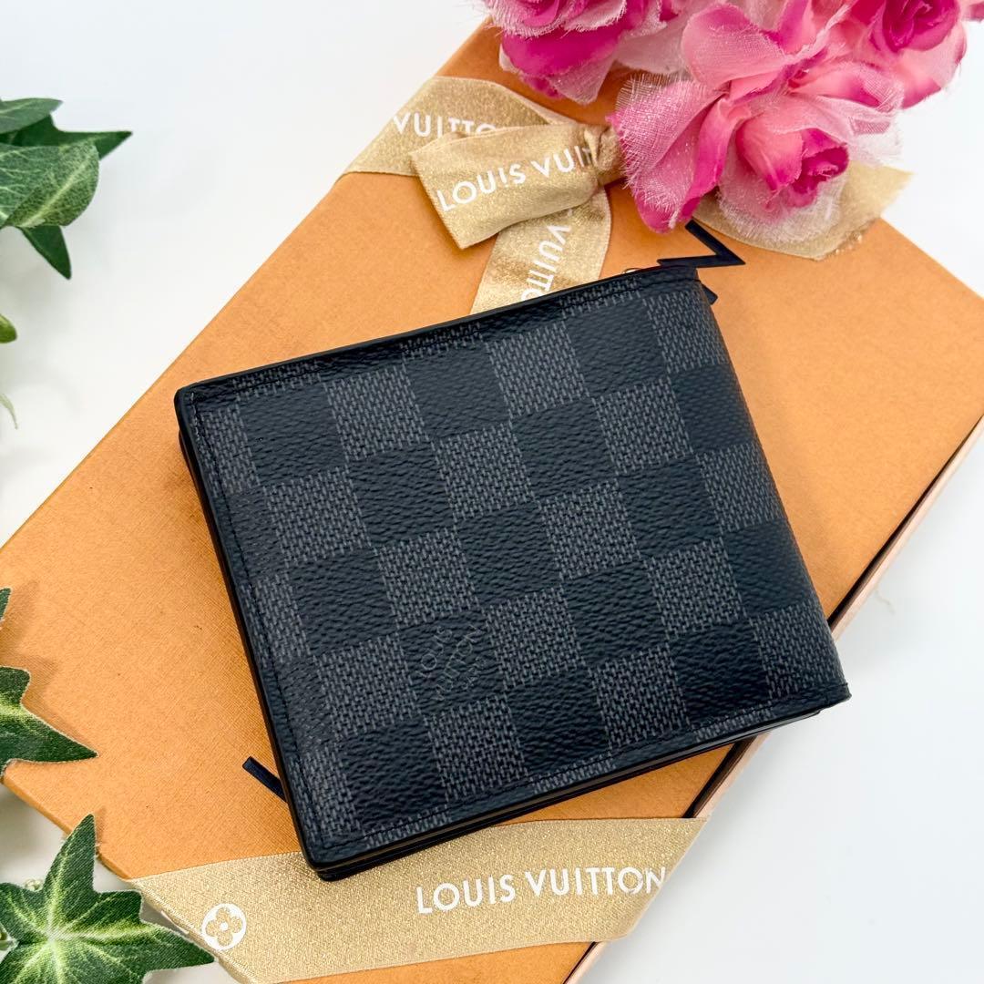 ✨極美品現行品✨ルイヴィトン ダミエグラフィット アメリゴ NM 二つ折り財布黒
