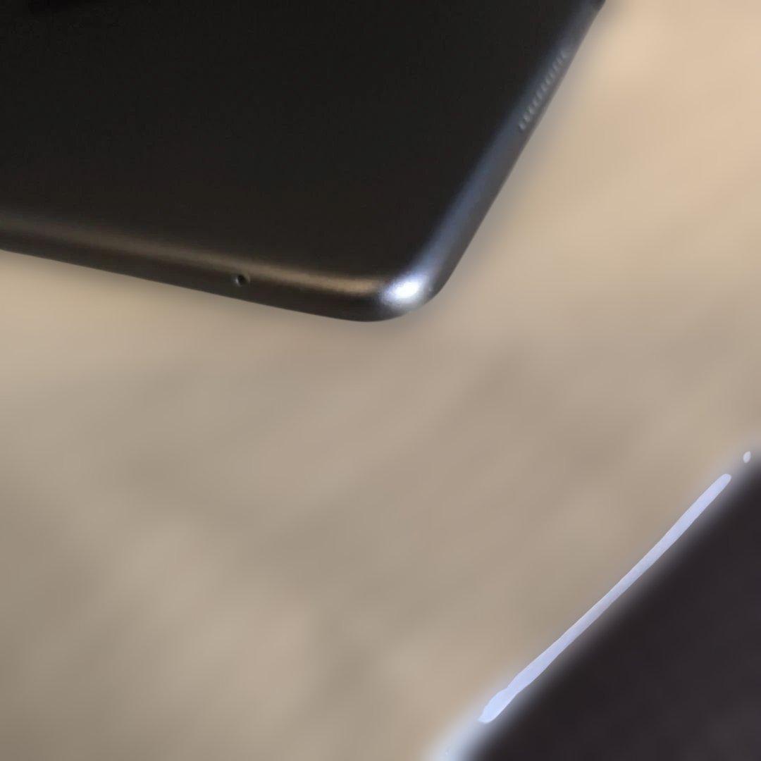 ゴ*ー様 Pad Air第3世代/64GBスペースグレイWi-Fi+Cellul