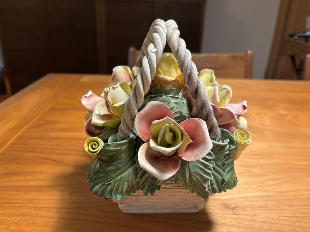 イタリア製　陶花　陶器の置物　バラ　バスケット　ハンドメイド