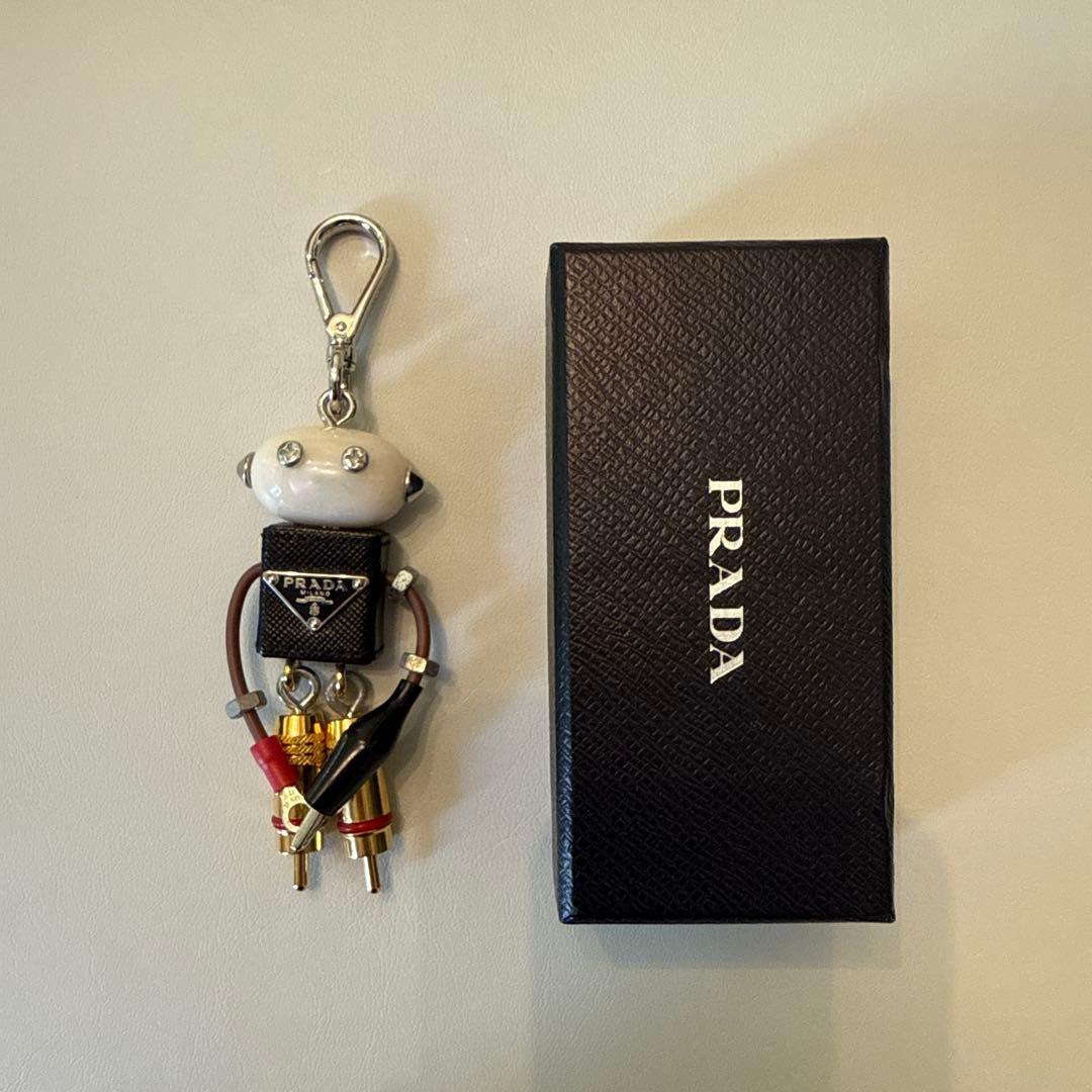 PRADA ロボット型キーホルダー エドワード