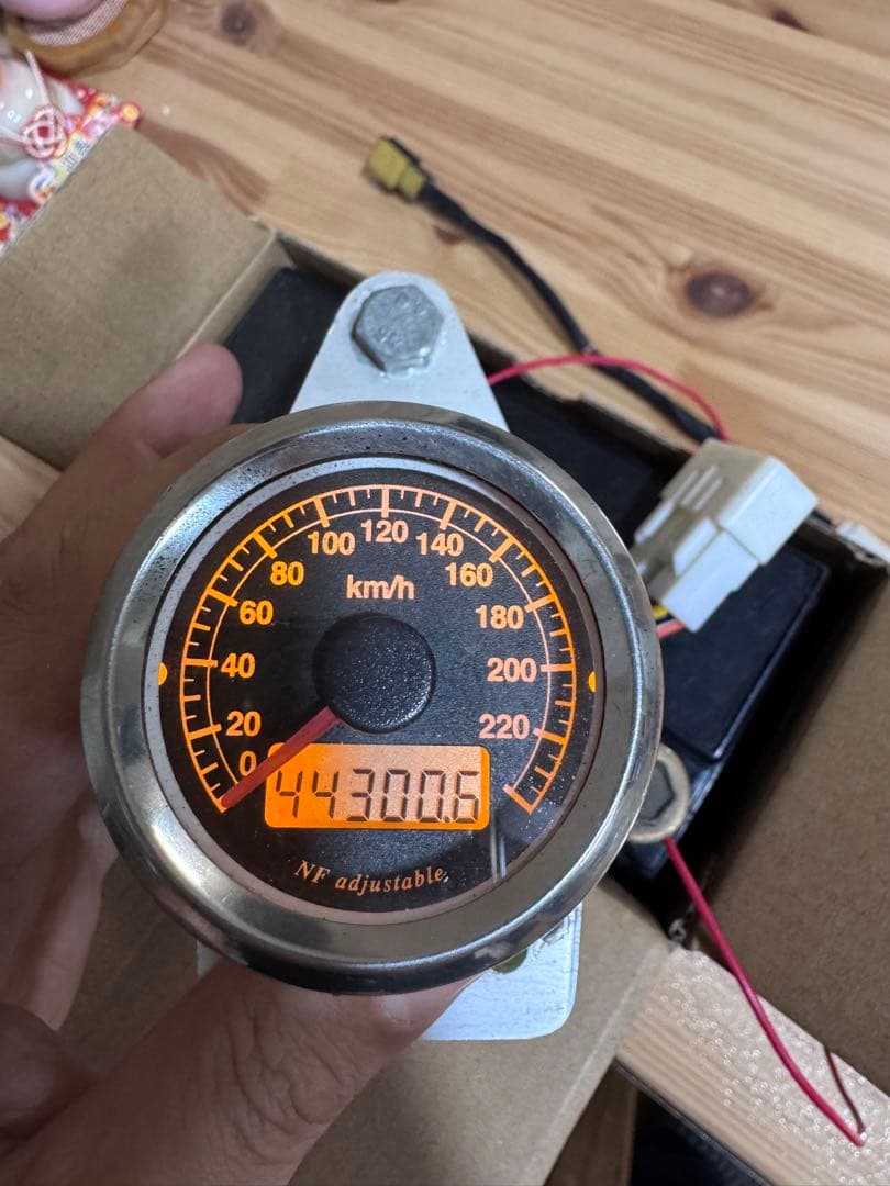 ネオファクトリー48ミリ　アジャスタブルスピードメーター 中古　ハーレー用交渉可