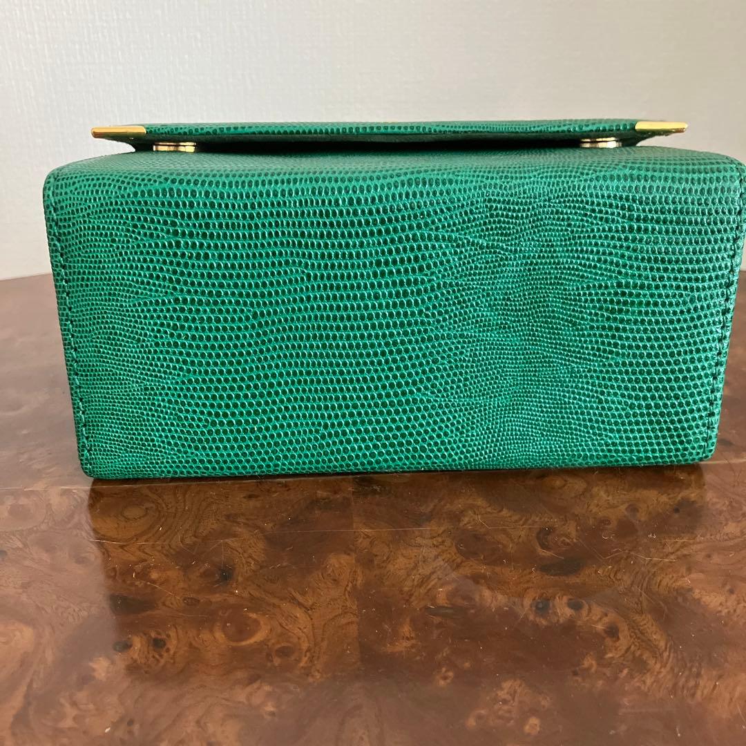 グルーミングセット　トラベルエチケットセット　爪切り、香水、やすり