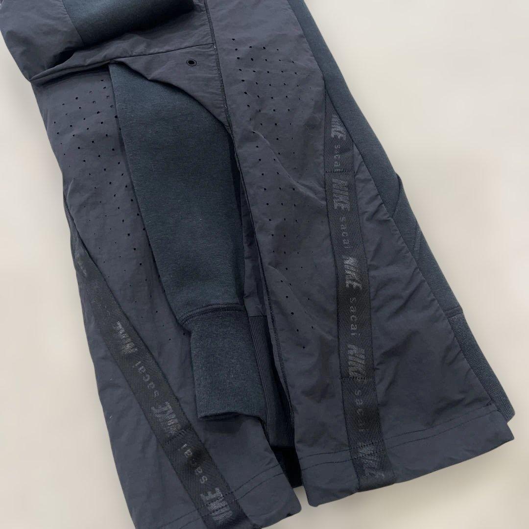 NIKE ✖️sacai ブラック フード付きパーカー　紐なし