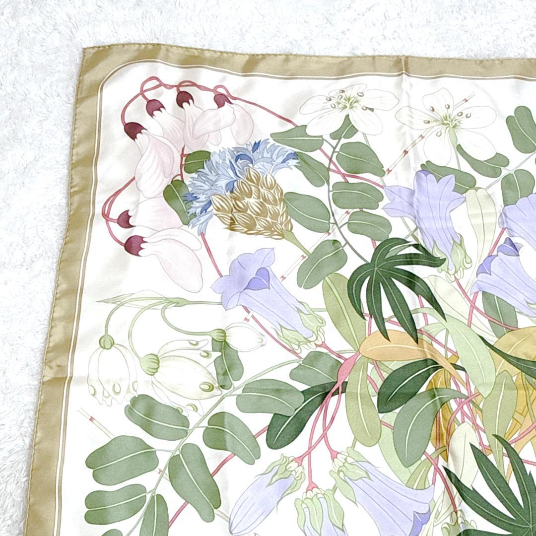 エルメス スカーフ カレ90 Flora Graeca ギリシャの花 シルク