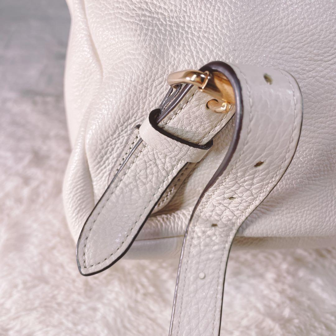 【美品】 COACH コーチリュック レザー ターンロック ホワイト