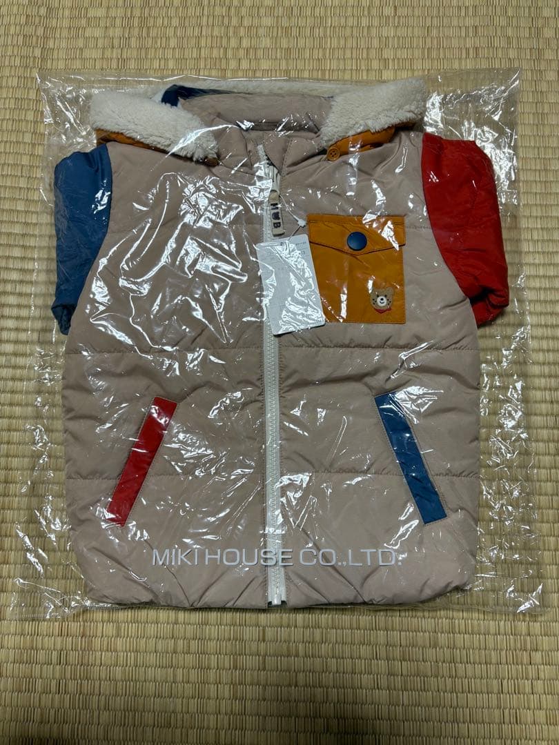 【新品タグ付き】ミキハウス　ホットビスケッツ　アウター 中綿　90サイズ