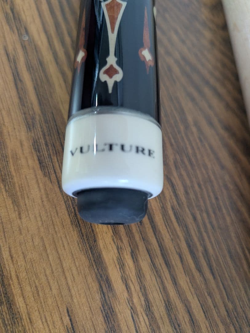 ビリヤードキューVULTURE