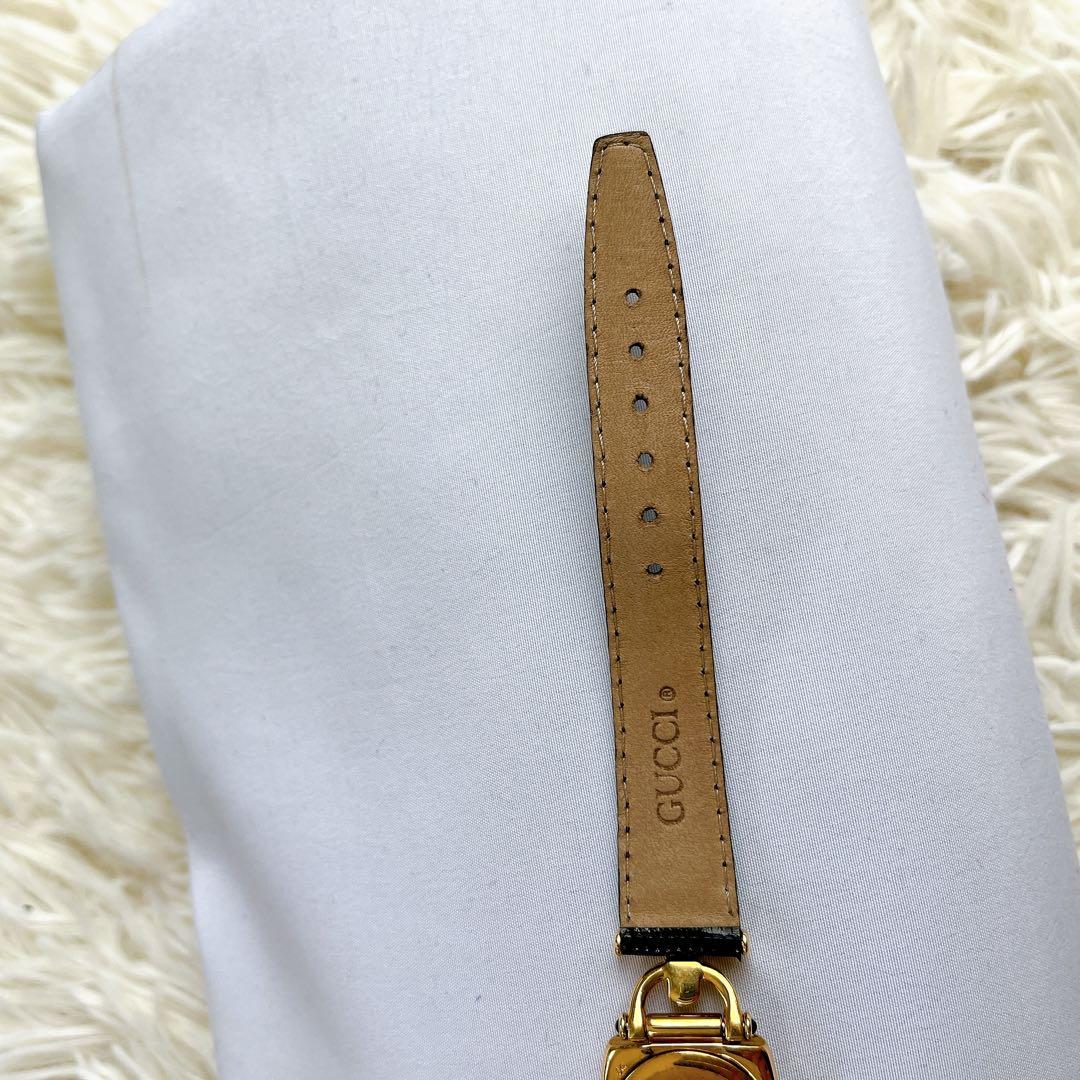 希少・美品✨GUCCI レザーベルト腕時計 ブラック　vintage ゴールド