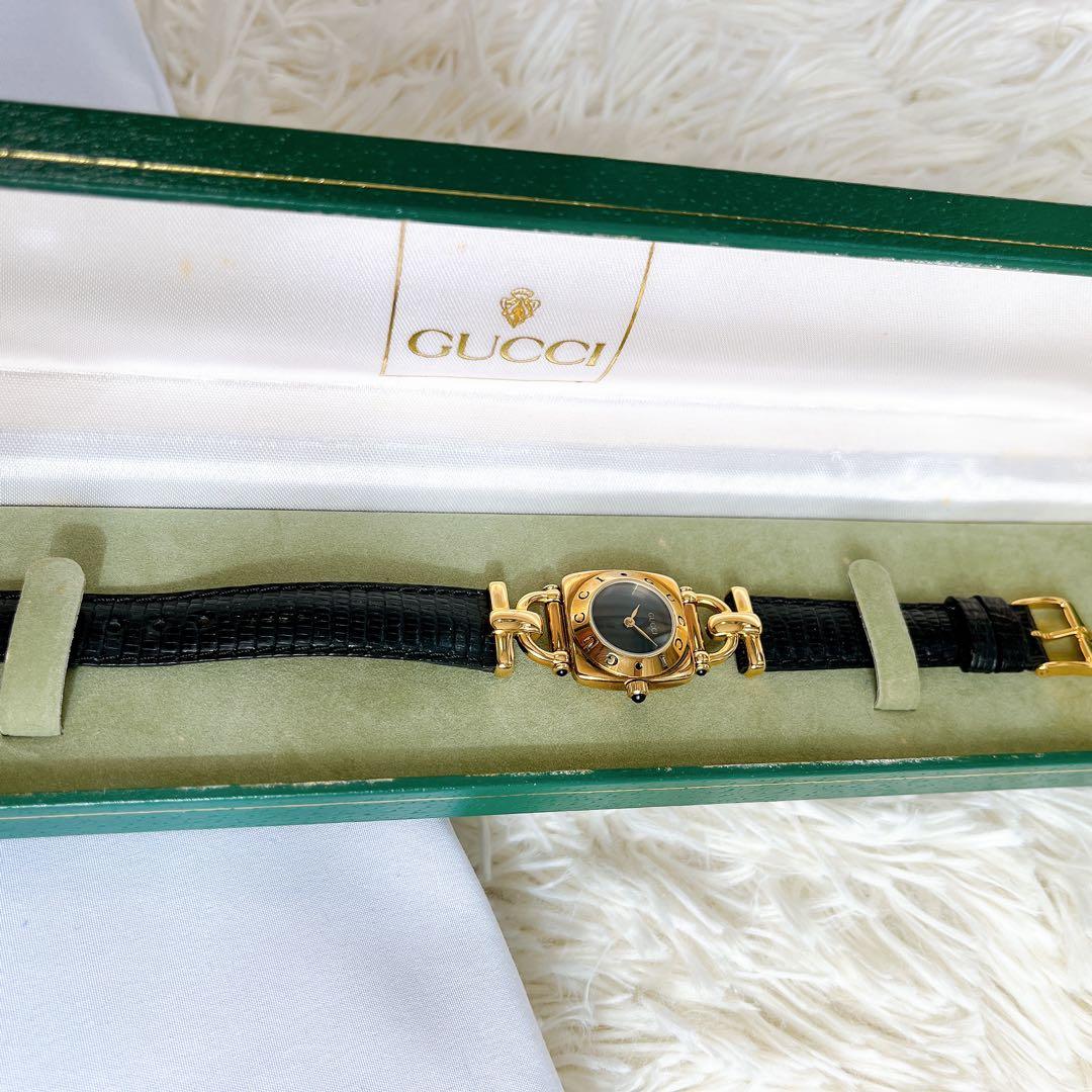 希少・美品✨GUCCI レザーベルト腕時計 ブラック　vintage ゴールド