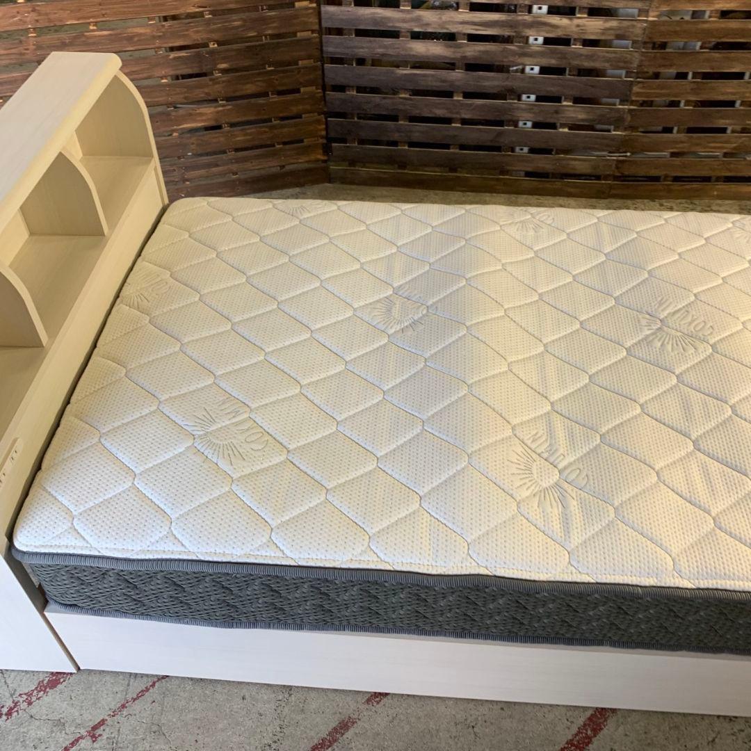 I162 FRANCEBED ベッドフレーム + シングル マットレス