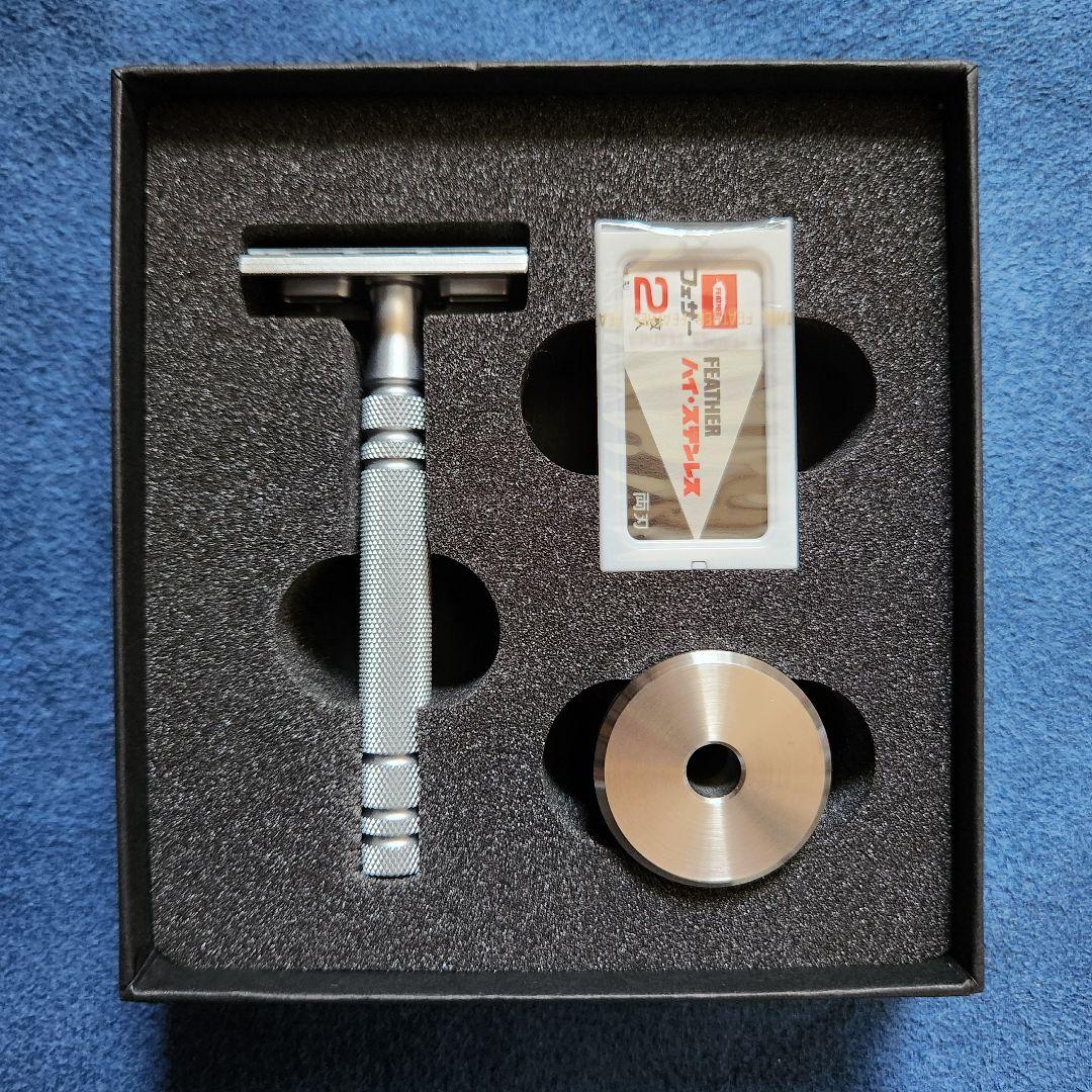 FEATHER 特撰 両刃オールステンレスレザー　フェザー 両刃カミソリ