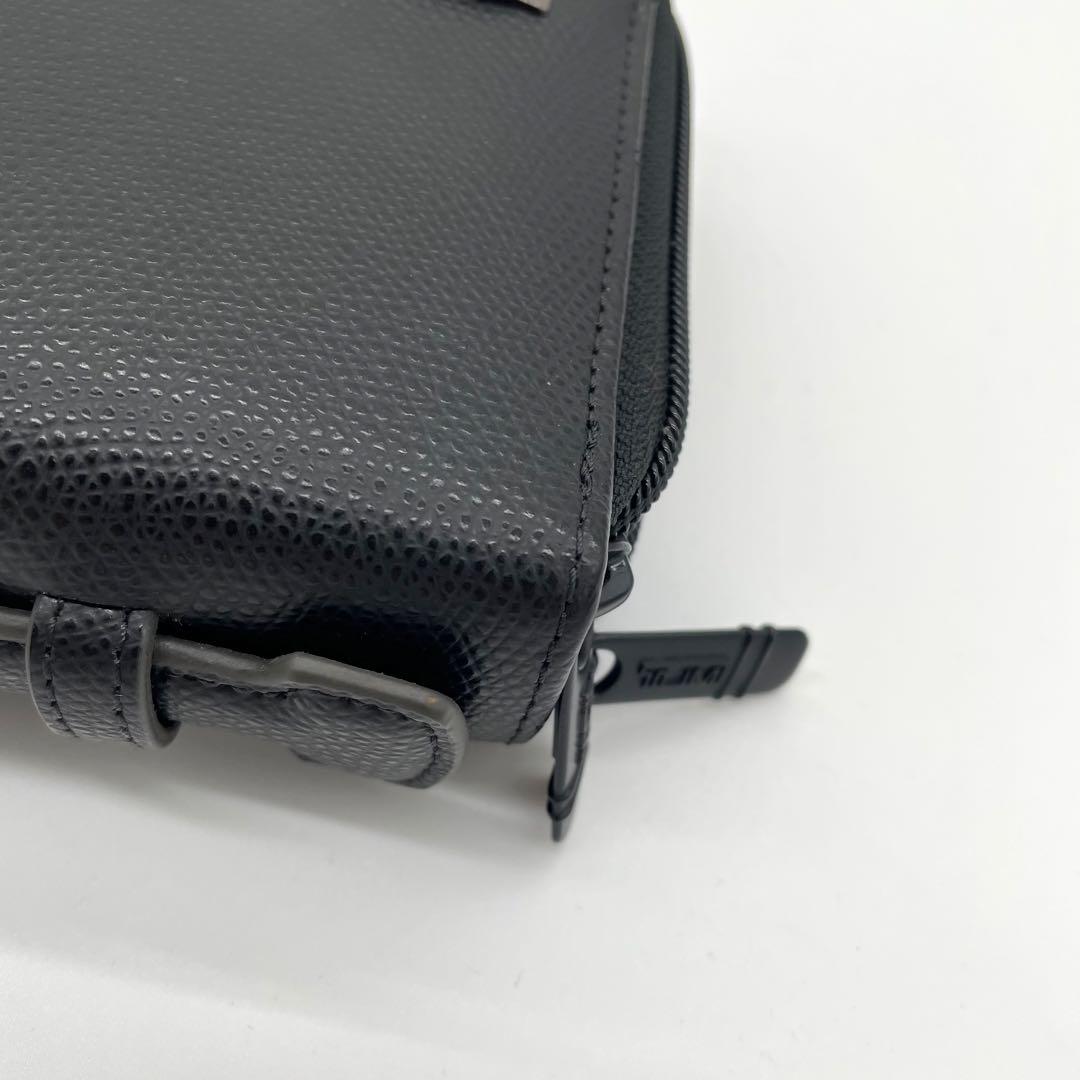 【極美品】トゥミ　トラベルオーガナイザー　ロゴプレート　Wファスナー　レザー　黒