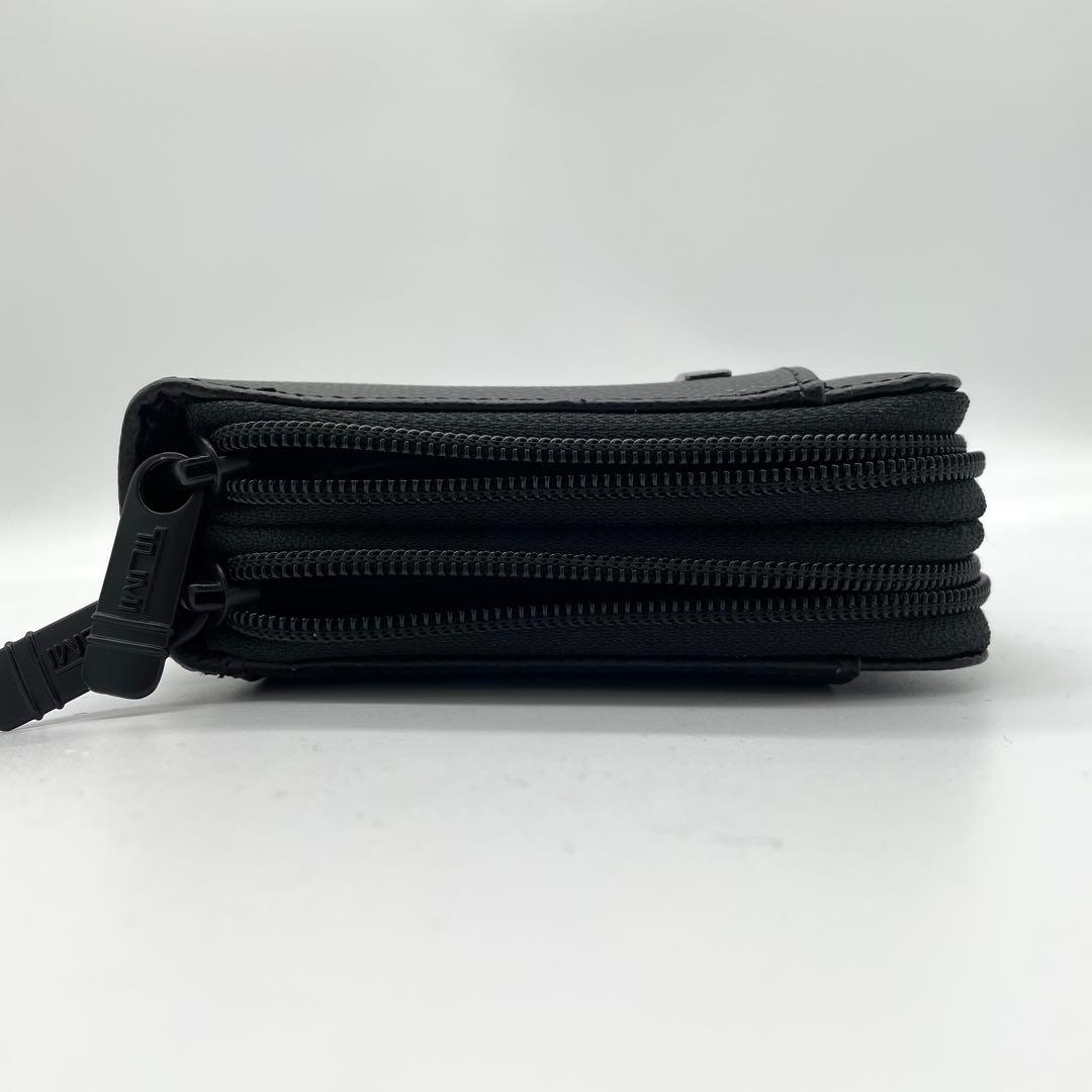 【極美品】トゥミ　トラベルオーガナイザー　ロゴプレート　Wファスナー　レザー　黒