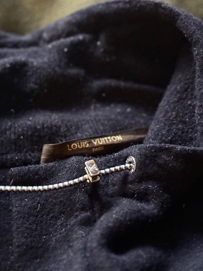 Louis Vuitton レザーエルボーパッチ カシミヤジャケット