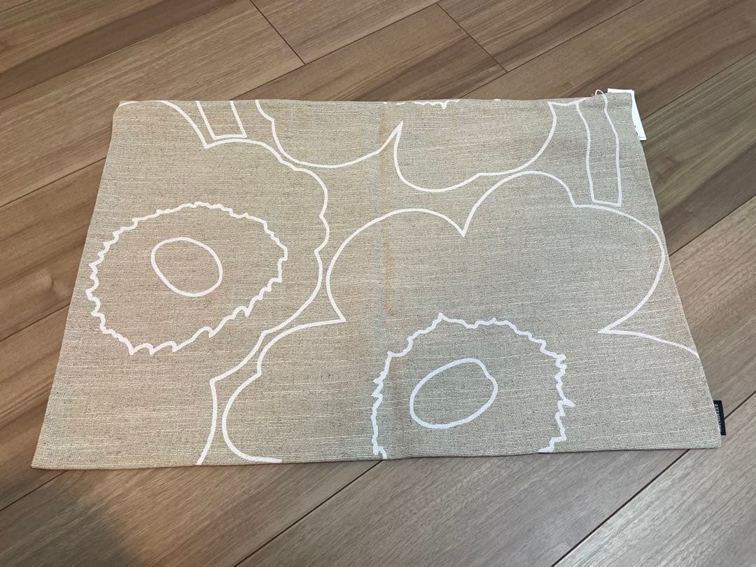 マリメッコ クッションカバー　Unikko