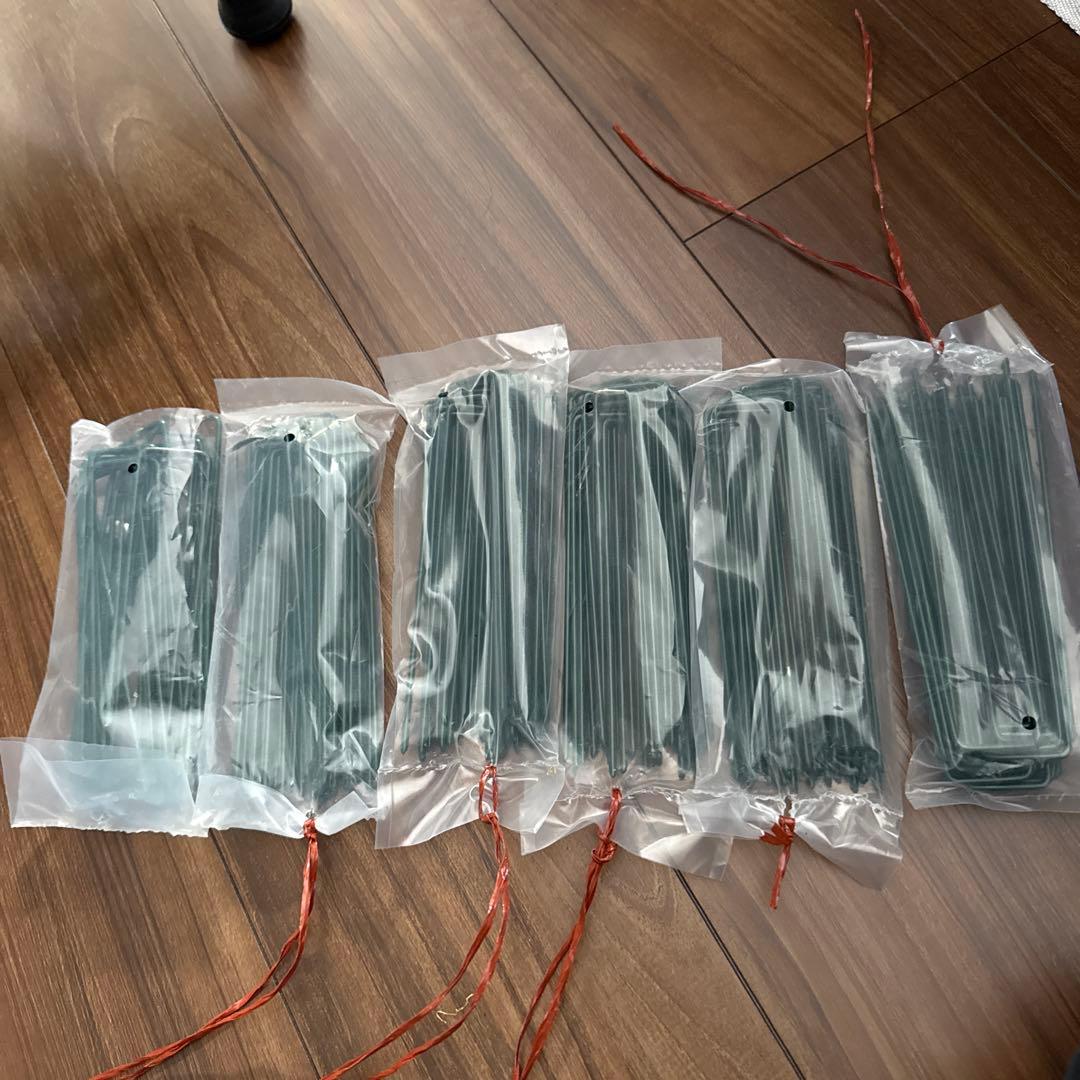 パイルスプリッター　リアリーターフ　人工芝　1本　杭　120本くらい