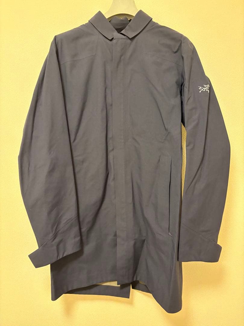 【値下げ交渉可能】Arc'teryx ネイビー トレンチコート