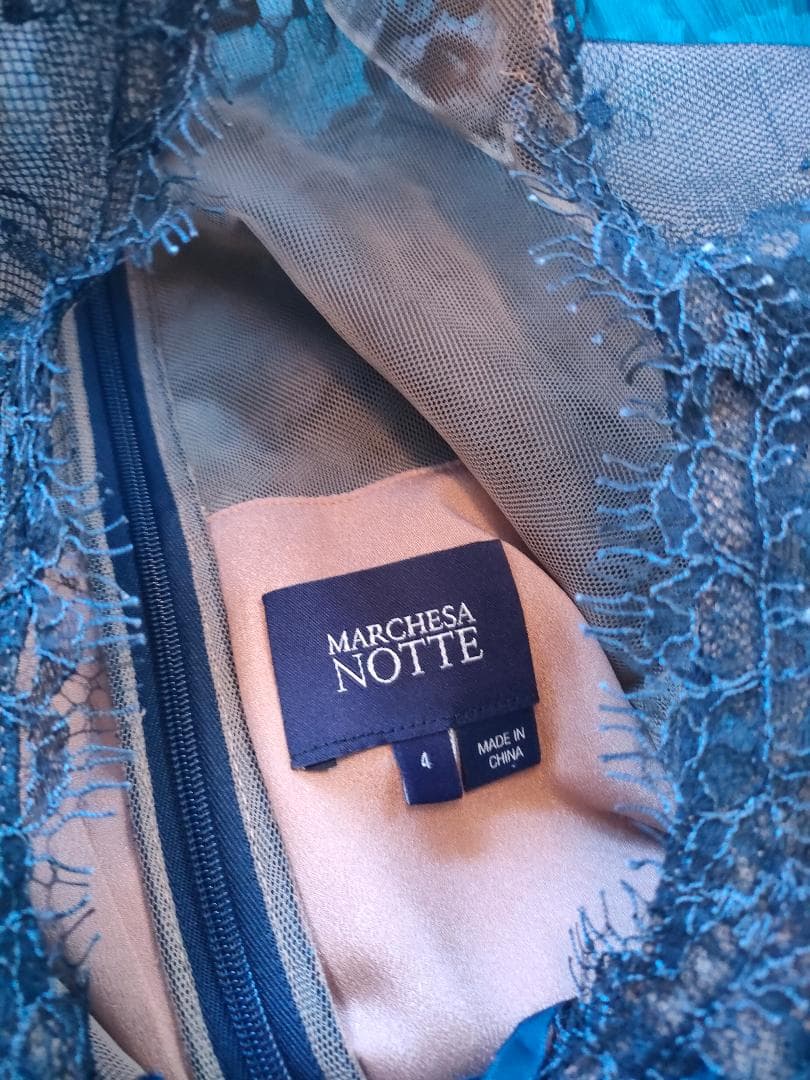 マルケッサノッテ　レース チュール付き キャップスリー ベルベットリボンドレス