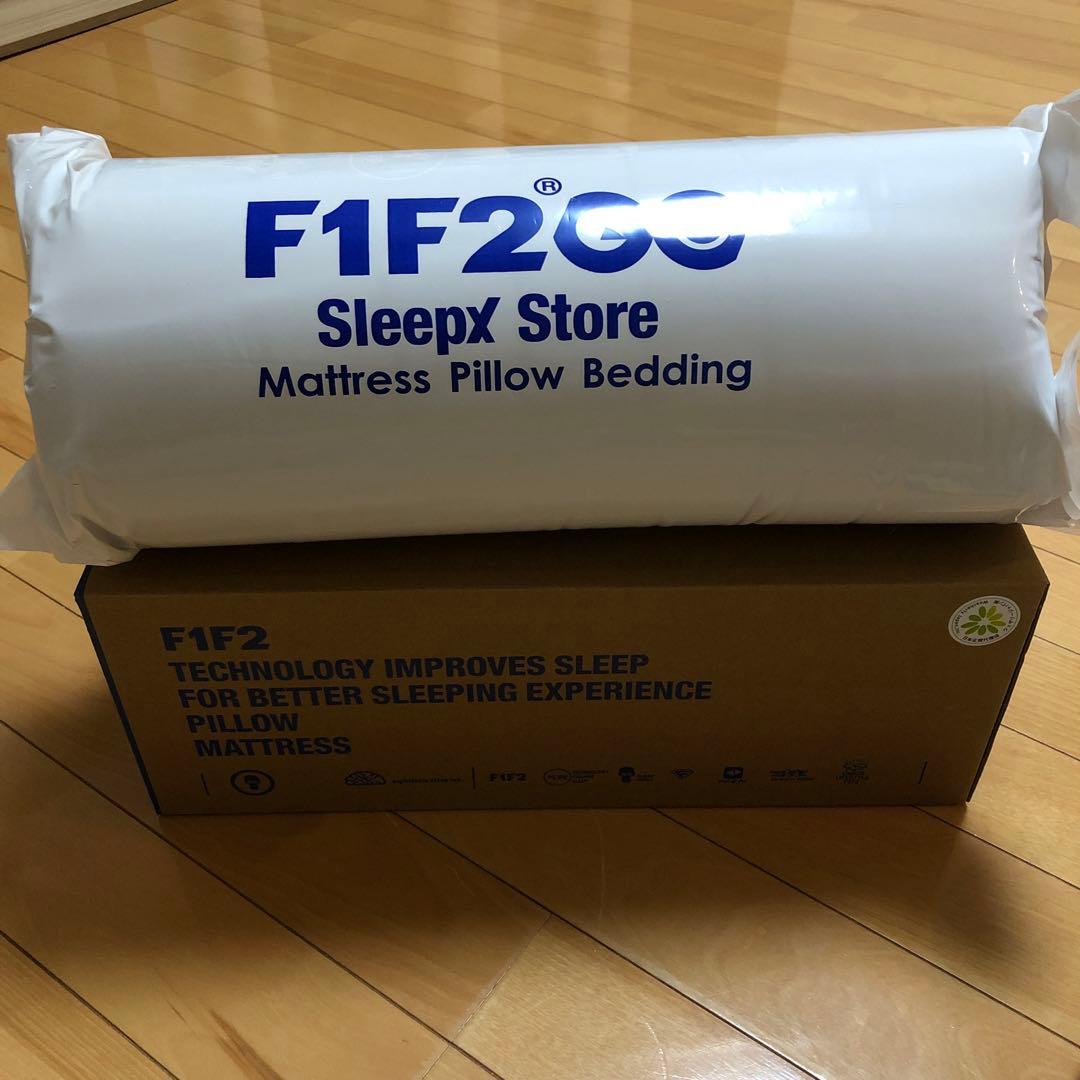 無重力枕　The Cubes スタンダード