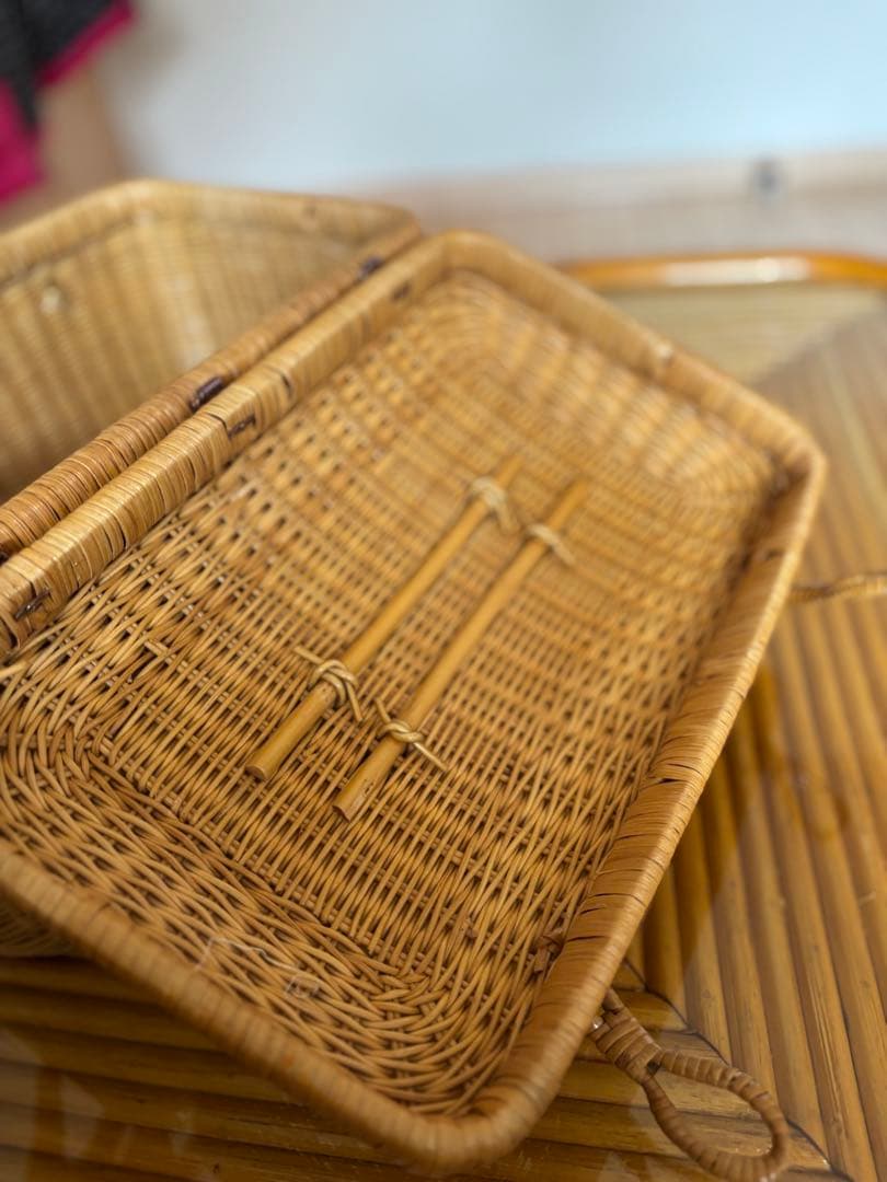 【値下げ中！】アンティーク　ラタン製 蓋付きバスケット