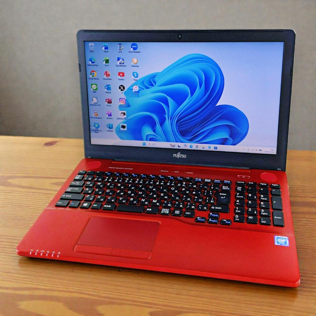 快適SSD256GB Win11 メモリ8GB 富士通ノートパソコン カメラ付き