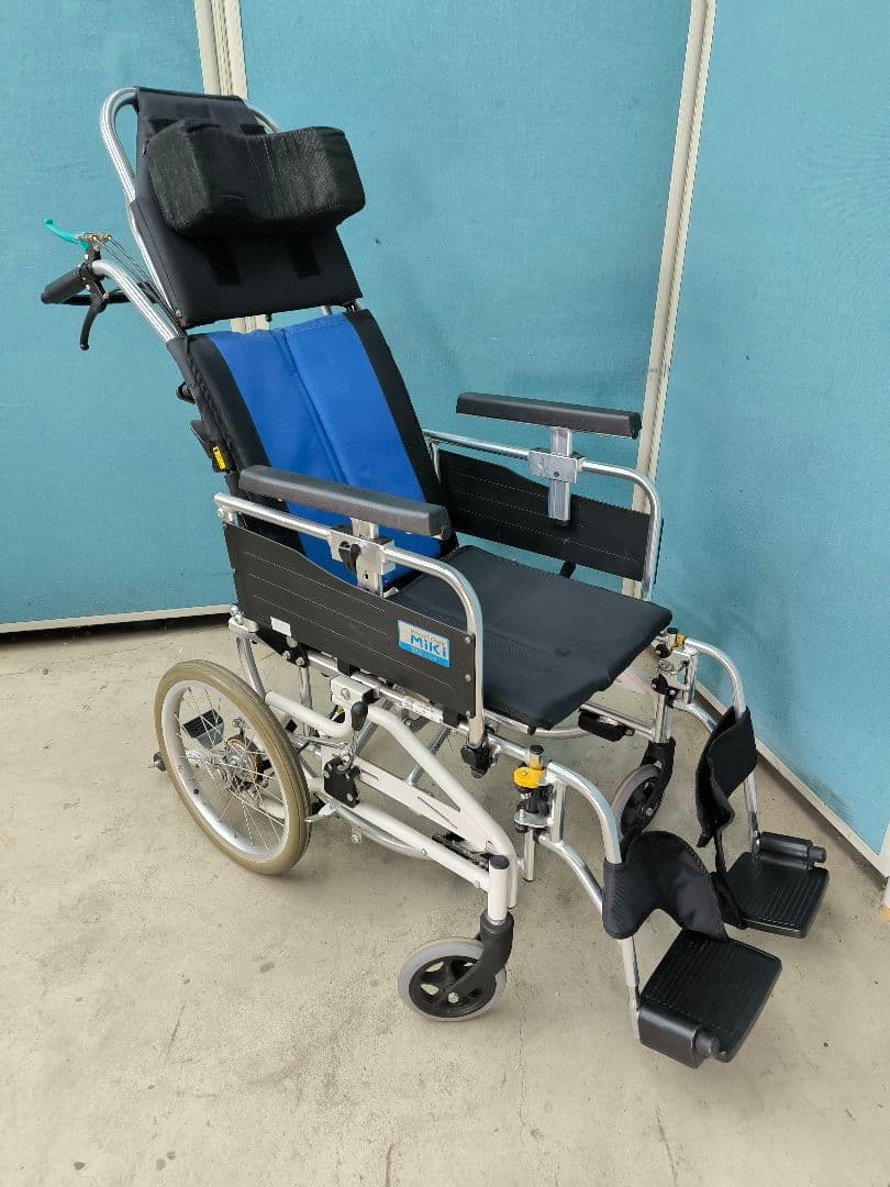 ミキ　リクライニング&ティルト式 介助用車いす BAL-12ノーパンクタイヤ仕様