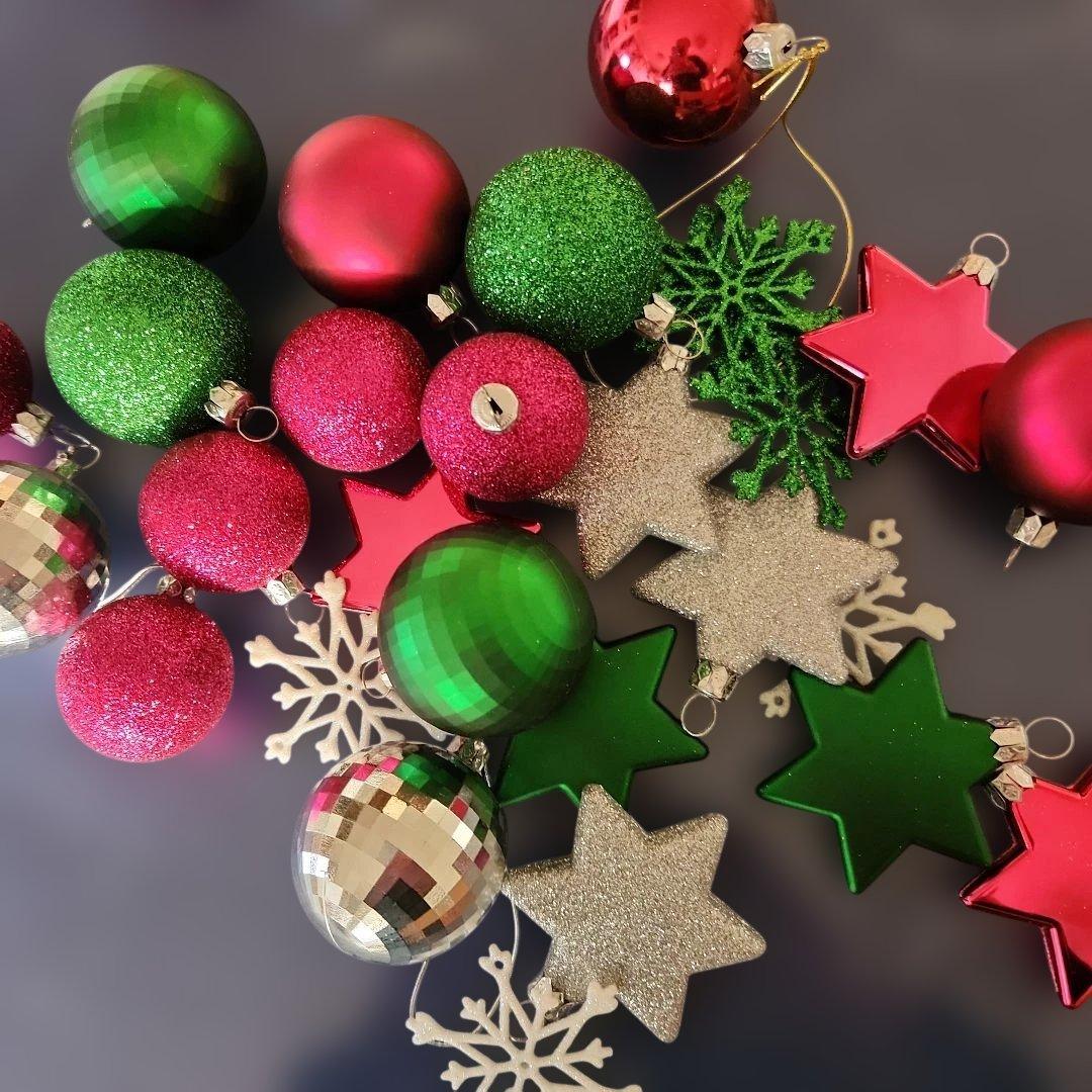 楽しいクリスマス飾りいろいろ　オーナメント　ツリー　サンタ　雪だるま　ボール　星