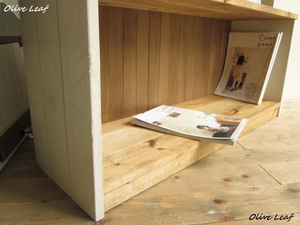 サイズ、デザインオーダー可！お子様目線ラック●シャビーブラウン無垢材●受注製作