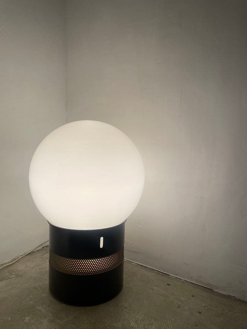 R*e様 アルテミデ　フォルマインテルナ　フロアスタンド