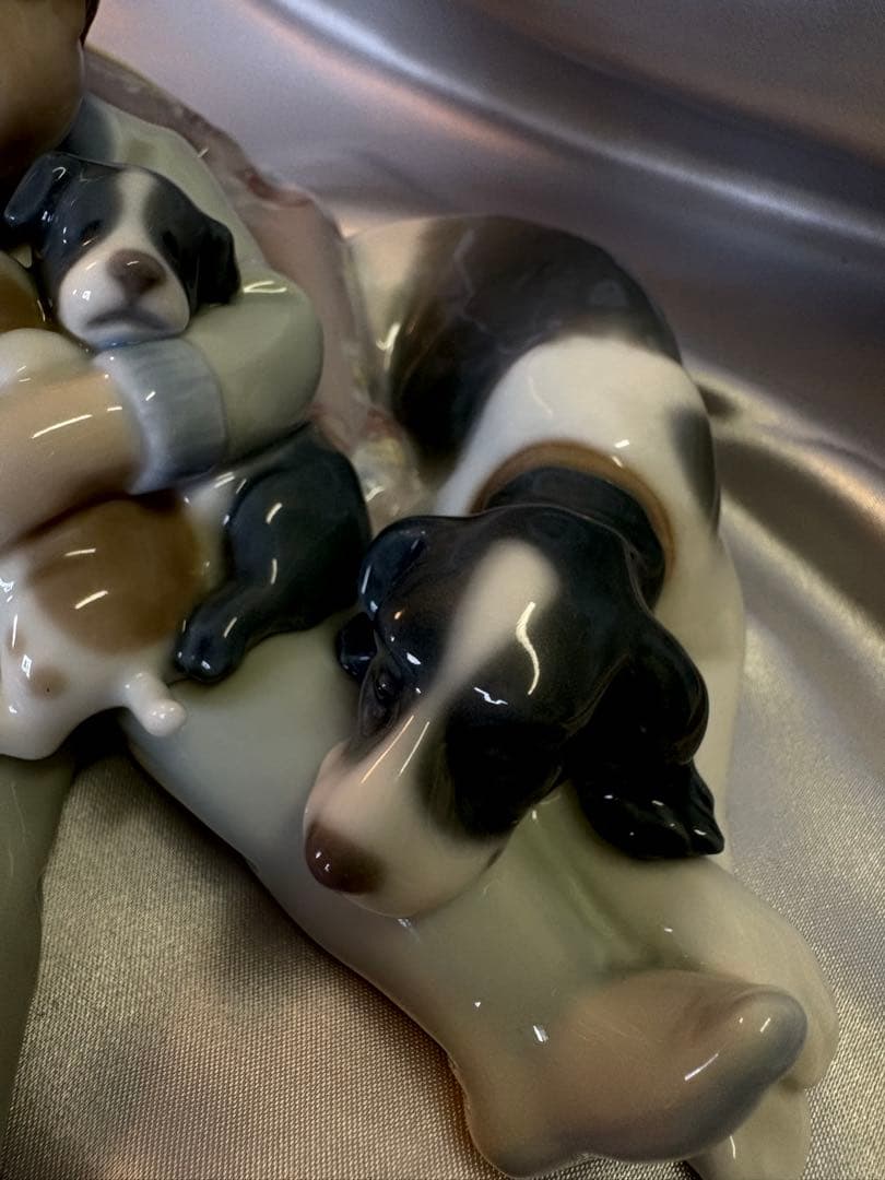 LADRO リヤドロ フィギュリン みんなおねんね