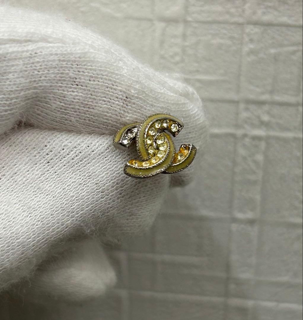 CHANEL CCロゴピアス