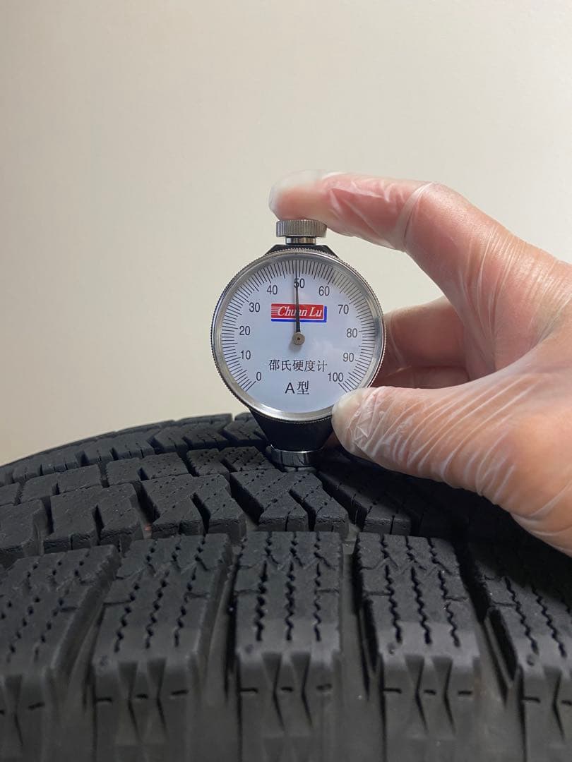 Ｋ① スタッドレスブリザックVRX2 225/60R17アルファード30系