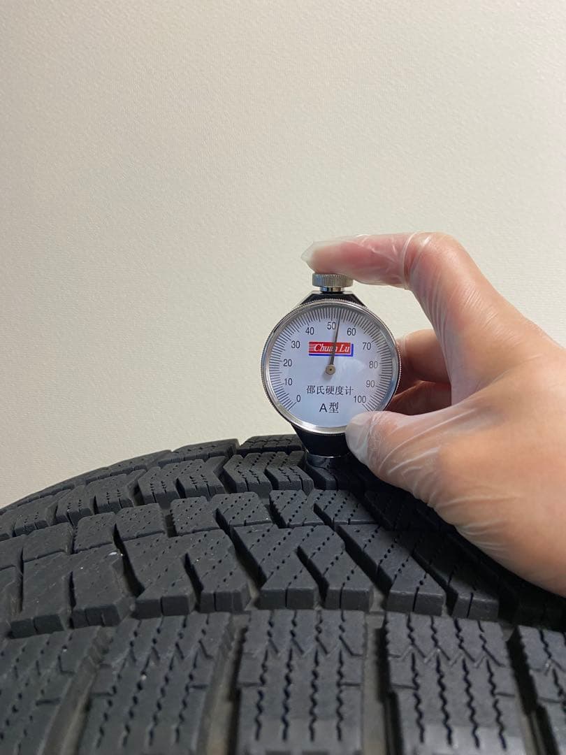 Ｋ① スタッドレスブリザックVRX2 225/60R17アルファード30系